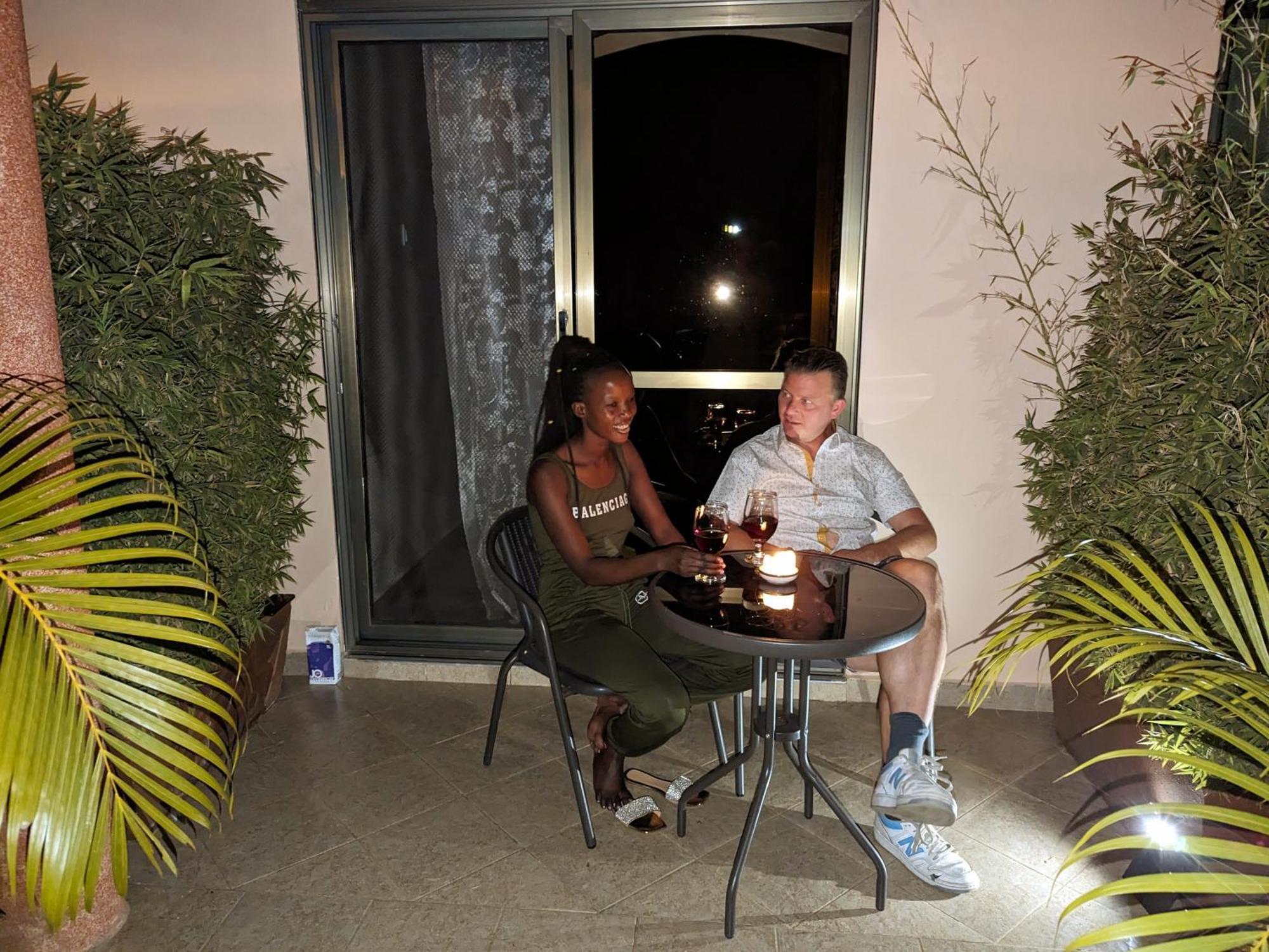 عنتيبي Oslo Gardens Bed & Breakfast المظهر الخارجي الصورة